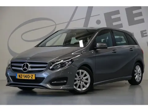 Mercedes-Benz B-klasse 180/ Achteruitrijcamera/ Trekhaak/