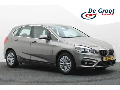 BMW 2 Serie Active Tourer 220i Luxury Leer, Memory, LED, Camera, Trekhaak, Navigatie, PDC