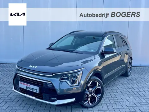 Kia Niro 1.6 GDi Hybrid ExecutiveLine Navigatie, Leder, 18"Lm, LED, Afn.Trekhaak, Stoel/Stuurverwarm