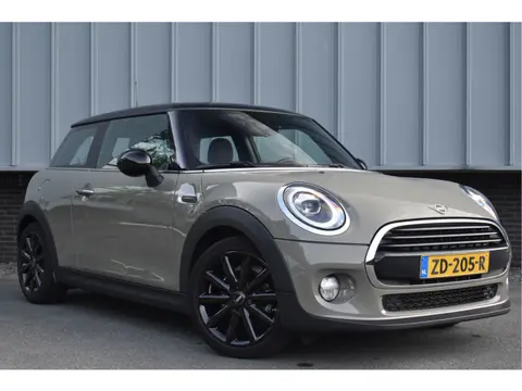 MINI 3-deurs 1.5 Cooper Chili | Xenon | Carplay | Navi | Sportstoelen