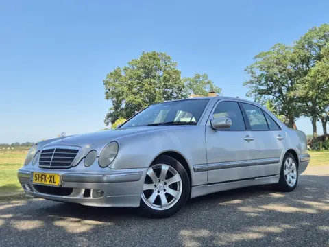 Mercedes-Benz E-Klasse 240 Avantgarde (bj 2000, automaat)