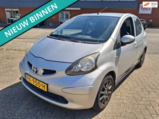 Toyota Aygo 1.0-12V ZO INGERUILD ZO WEG PRIJSJE