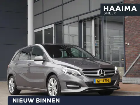 Mercedes-Benz B-klasse 180 Ambition | Automaat | Lichtmetalen velgen | Trekhaak | Parkeersensoren vo