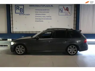 BMW 3-serie Touring 335 XI + M-PAKKET / FULL SERVICE / PANO / CARPLAY ! ! !