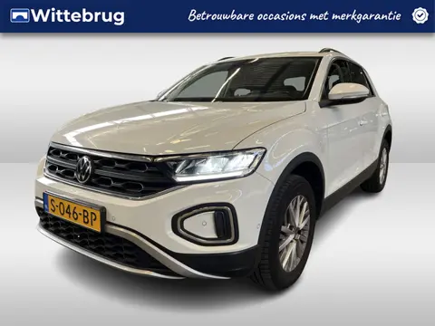 Volkswagen T-Roc 1.0 TSI Life Trekhaak / App-connect / Parkeersensoren / 16"LM velgen / Virtual Cock