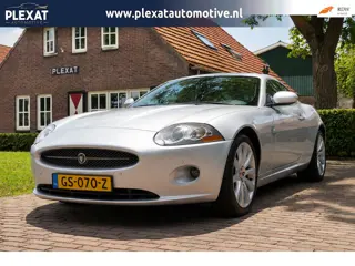Jaguar XK 4.2 V8 Coupé Aut. | Lederen Dashboard | Alcantara Hemel | PDC | Stoelverwarming | Historie