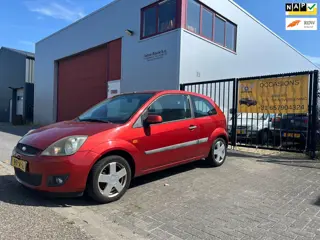 Ford Fiesta 1.4-16V Futura Veel Voor Weinig! APK tot 04-10-26