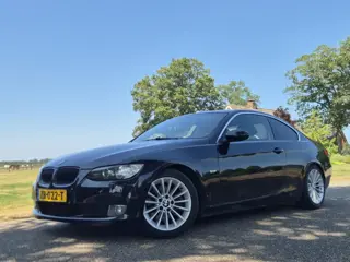 BMW 3 Serie Coupe 325i Executive (bj 2007)