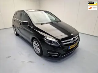 Mercedes-Benz B-klasse 180 Ambition Automaat Navi Ecc Cruise Control Alu Pdc Trekhaak