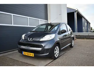 Peugeot 107 1.0-12V XR