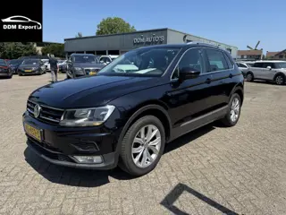 Volkswagen Tiguan 1.4 TSI ACT Connected Series | Navi | Parkeersensoren | Lichtmetalen velgen | Stuu