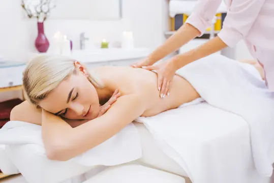 massage model