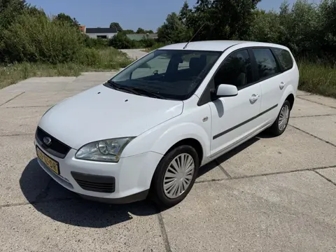 Ford FOCUS Wagon 1.6-16V airco cruise control trekhaak
