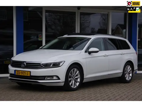 Volkswagen Passat Variant 1.5 TSI Highline DSG Carplay Trekhaak Panoramadak