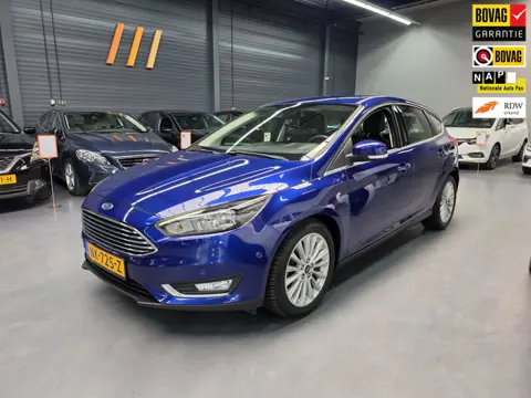 Ford Focus 1.5 Titanium CAMERA AUTOPARK CARPLAY NAP NL AUTO