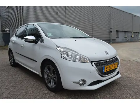 Peugeot 208 1.6 e-HDi Allure bj13 airco elec pak