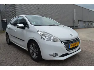 Peugeot 208 1.6 e-HDi Allure bj13 airco elec pak