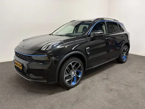 Lynk & Co 01 1.5 261pk AUT7 PHEV 72km Elec. Trekhaak 1800kg/ Pano/ Adapt./ Dig. Dashboard/ Stoelverw