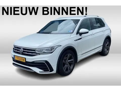 Volkswagen Tiguan 1.5 TSI R-Line Business Trekhaak | Camera | LED Matrix | Carplay | Adapt. Cruise |
