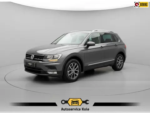 Volkswagen Tiguan 1.4 TSI * Navigatie * Parkeersensoren * Lane Assist * Lichtmetalen Velgen *