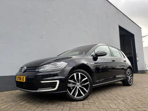 Volkswagen E-Golf E-DITION - Navigatie - Leder Interieur