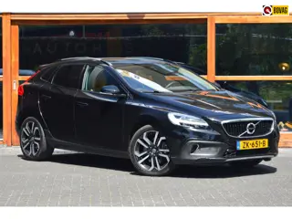 Volvo V40 Cross Country T3 Polar+ Luxury | Dealer Onderhouden | Panoramadak | Harman/Kardon | Stoelv