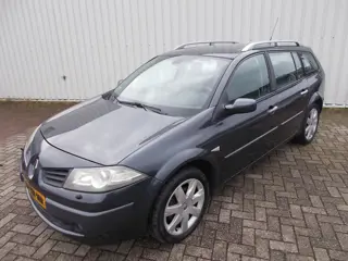 Renault Mégane Grand Tour 2.0-16V Tech Line ( APK KEURING BIJ AFLEVERING! )