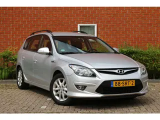 Hyundai I30 CW 1.4i i-Motion 109pk Business | NL-auto | 5 deuren | Climate control | Cruise control 