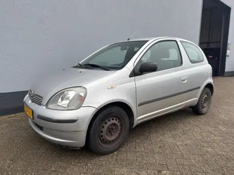 Toyota Yaris 1.3-16V VVT-i Luna - EXPORT