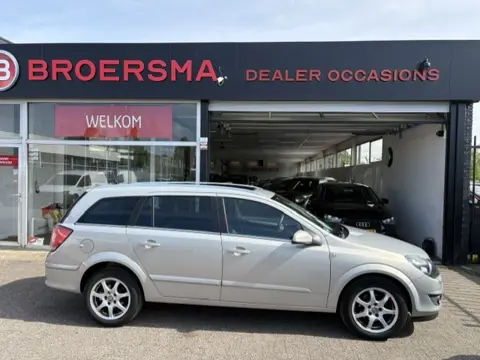 Opel Astra Wagon 1.8 Executive AUTOMAAT * 2 EIGENAAR NL * VEEL OPTIES.*