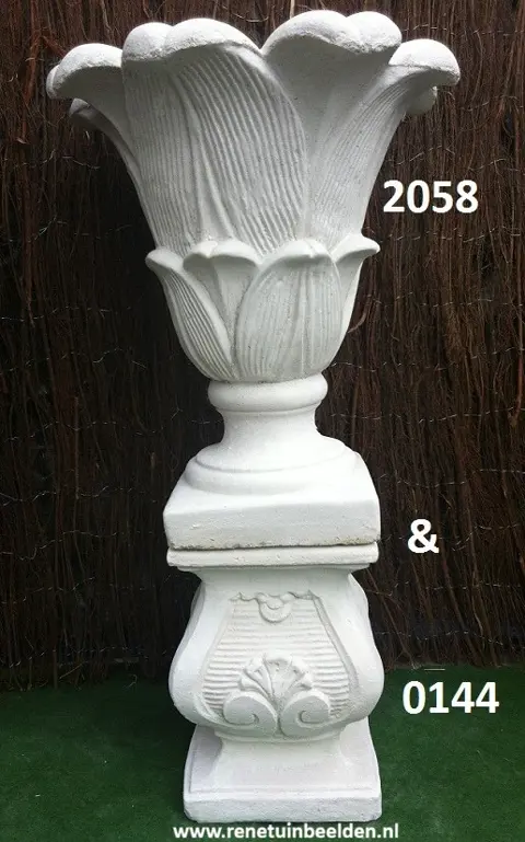 Tulpen plantenbak met zuil. nr 2058 & 0144.