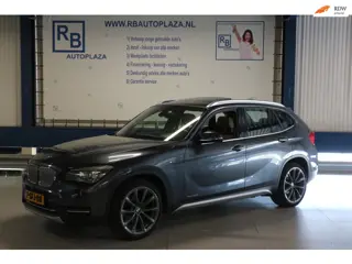 BMW X1 SDrive20i / AUTOMAAT / LEER / PANO / KETTING VV ! ! !