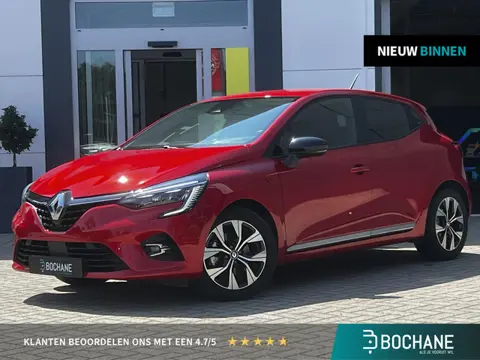 Renault Clio 1.6 E-Tech Hybrid 145 Evolution | Achteruitrijcamera | Parkeersensoren V+A | Apple CarP