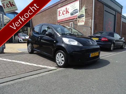 Peugeot 107 1.0 Access Accent (bj 2013)