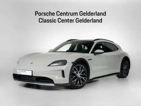 Porsche Taycan 4 Cross Turismo