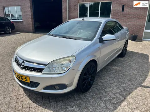 Opel Astra TwinTop 1.8 Temptation // APK 3-2-2027