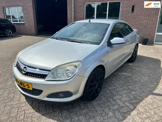 Opel Astra TwinTop 1.8 Temptation // APK 3-2-2027
