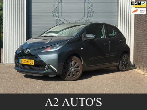 Toyota Aygo 1.0 VVT-i x-play Camera|Airco|Cruise