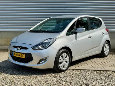 Hyundai Ix20 1.6i i-Motion Automaat [ fm navi,camera,airco,trekhaak ]