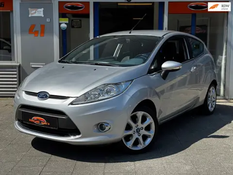 Ford Fiesta 1.25 Titanium Clima Cruise LM NL-Geleverd Dealer Onderhouden
