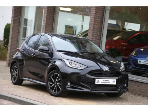 Toyota Yaris 1.5 Hybrid Dynamic Team Navi Carplay Camera ACC