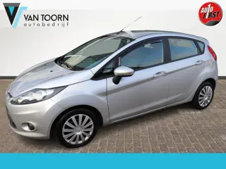 Ford Fiesta 1.4 Trend Automaat. Goed onderhouden, nette staat!