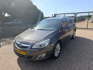 Opel Astra Sports Tourer 1.4 Turbo Cosmo
