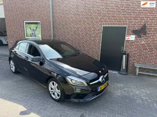 Mercedes-Benz A-klasse 180 Ambition Stoelverwarming, PDC, Trekhaak, lm velgen