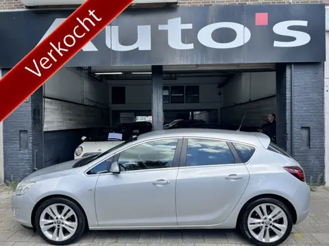 Opel Astra 1.6 Cosmo .clima .leer .cruise .lm (bj 2010)
