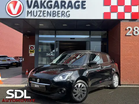 Suzuki Swift 1.2 Style Smart Hybrid // NAVI // CAMERA // STOELVERWARMING // ADAPTIVE CRUISE // AIRCO