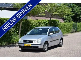 Volkswagen Polo 1.4-16V automaat airco cruise Comfortline Nette auto! garantie