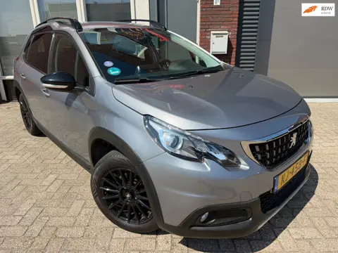 Peugeot 2008 1.2 PureTech GT-line / Leder / PDC / Navi / Cruise / Clima