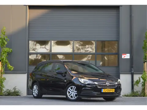 Opel Astra Sports Tourer 1.0 Online Edition NAP | Parkeer sensoren | Cruise Control