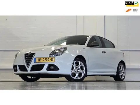 Alfa Romeo Giulietta 1.4 T Sprint 170pk A/T 2e Eigenaar Trekhaak Navi Mooi!
